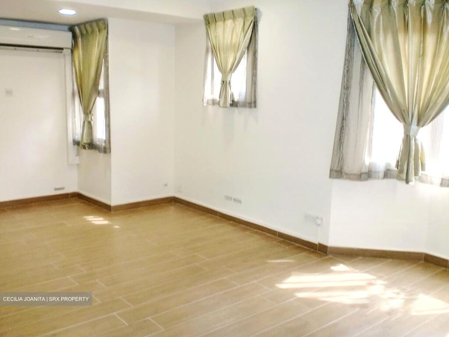 Wajek Walk (D21), Terrace #566111151
